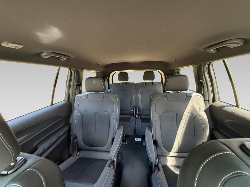 2025 Jeep Grand Cherokee GRAND CHEROKEE L LAREDO 4X4