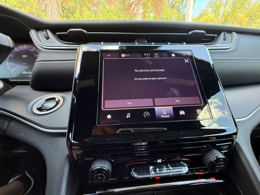 2025 Jeep Grand Cherokee GRAND CHEROKEE L LAREDO 4X4