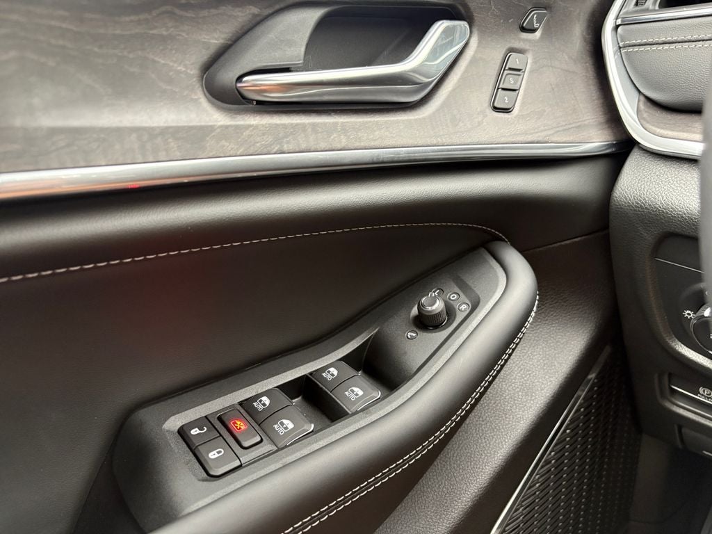 2025 Jeep Grand Cherokee GRAND CHEROKEE L OVERLAND 4X4