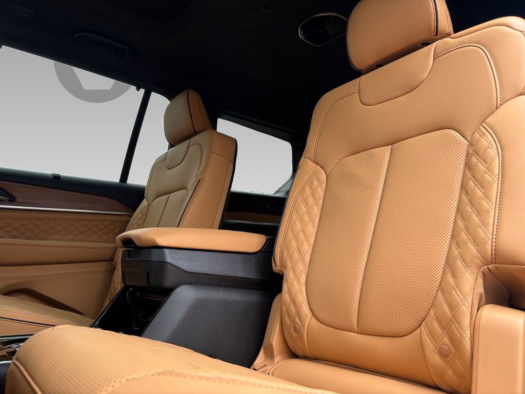 2026 Jeep Grand Cherokee GRAND CHEROKEE L SUMMIT 4X4