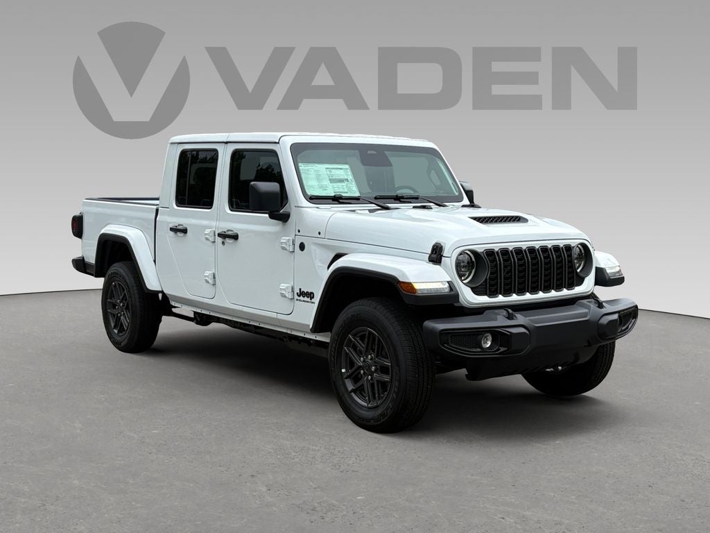 2026 Jeep Gladiator Sport S Auto's photo