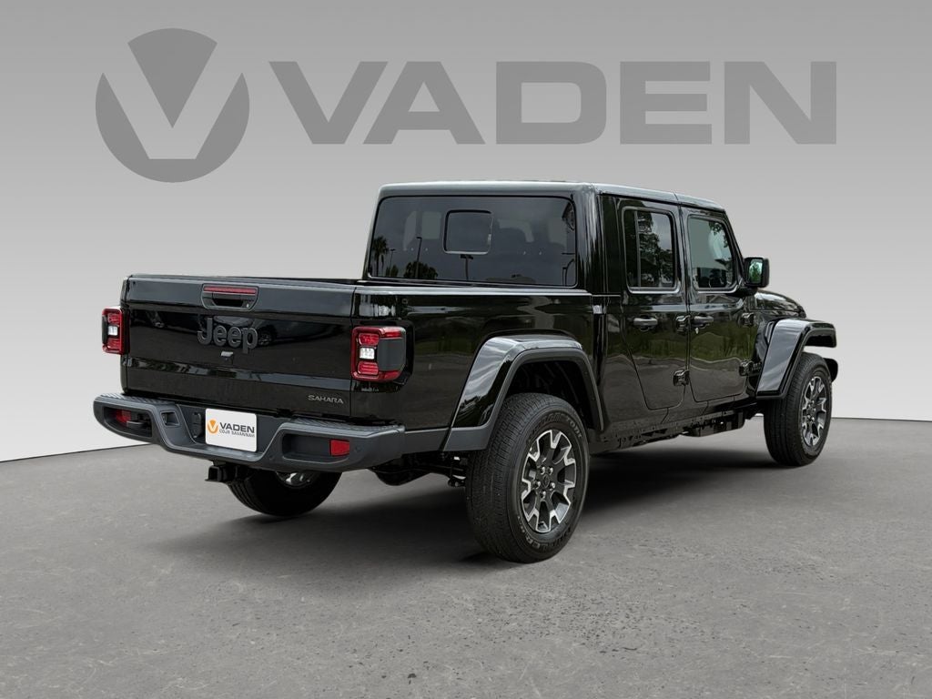 2026 Jeep Gladiator GLADIATOR SAHARA 4X4