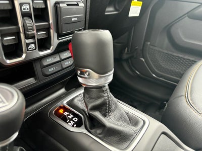 2026 Jeep Gladiator GLADIATOR SAHARA 4X4