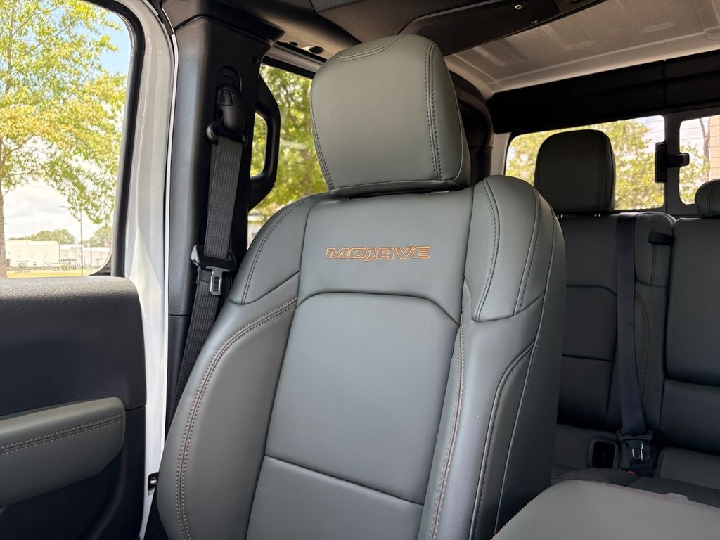 2026 Jeep Gladiator GLADIATOR MOJAVE 4X4