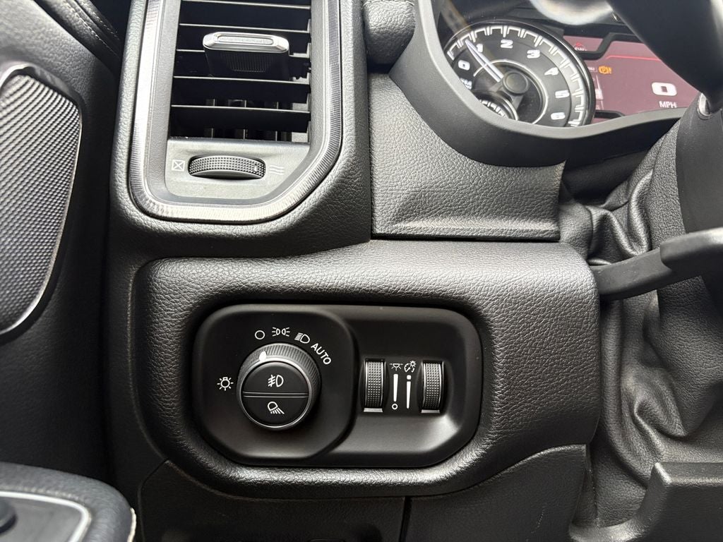 2022 RAM 1500 Rebel Crew Cab 4x4 5'7' Box