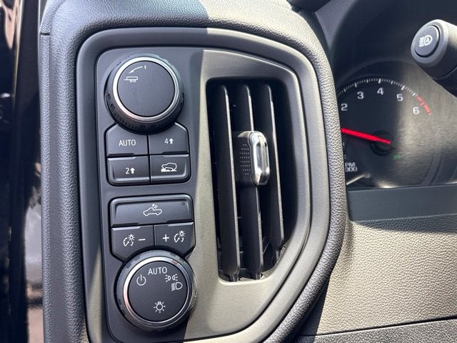 2026 Chevrolet Silverado 1500 4WD Crew Cab Short Bed Custom