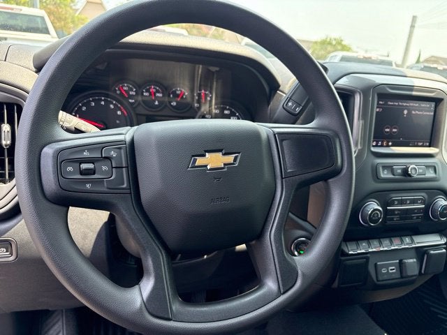 2026 Chevrolet Silverado 1500 4WD Crew Cab Short Bed Custom