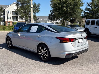 2022 Nissan Altima SR FWD