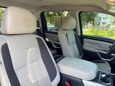 2021 Nissan TITAN Crew Cab SV 4x2