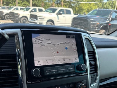 2021 Nissan TITAN Crew Cab SV 4x2