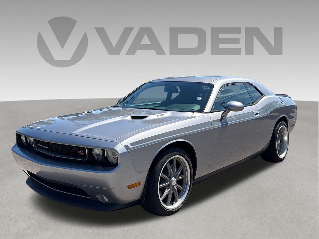 2014 Dodge Challenger R/T's photo