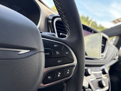 2027 Chrysler Pacifica PACIFICA SELECT