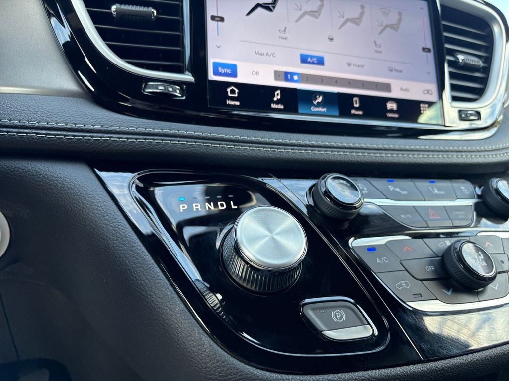 2026 Chrysler Pacifica PACIFICA SELECT AWD