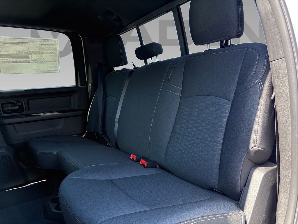 2026 RAM Ram 3500 RAM 3500 TRADESMAN CREW CAB 4X4 6'4' BOX