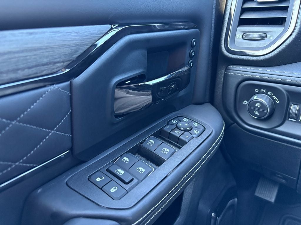 2026 RAM Ram 3500 RAM 3500 LIMITED CREW CAB 4X4 6'4' BOX