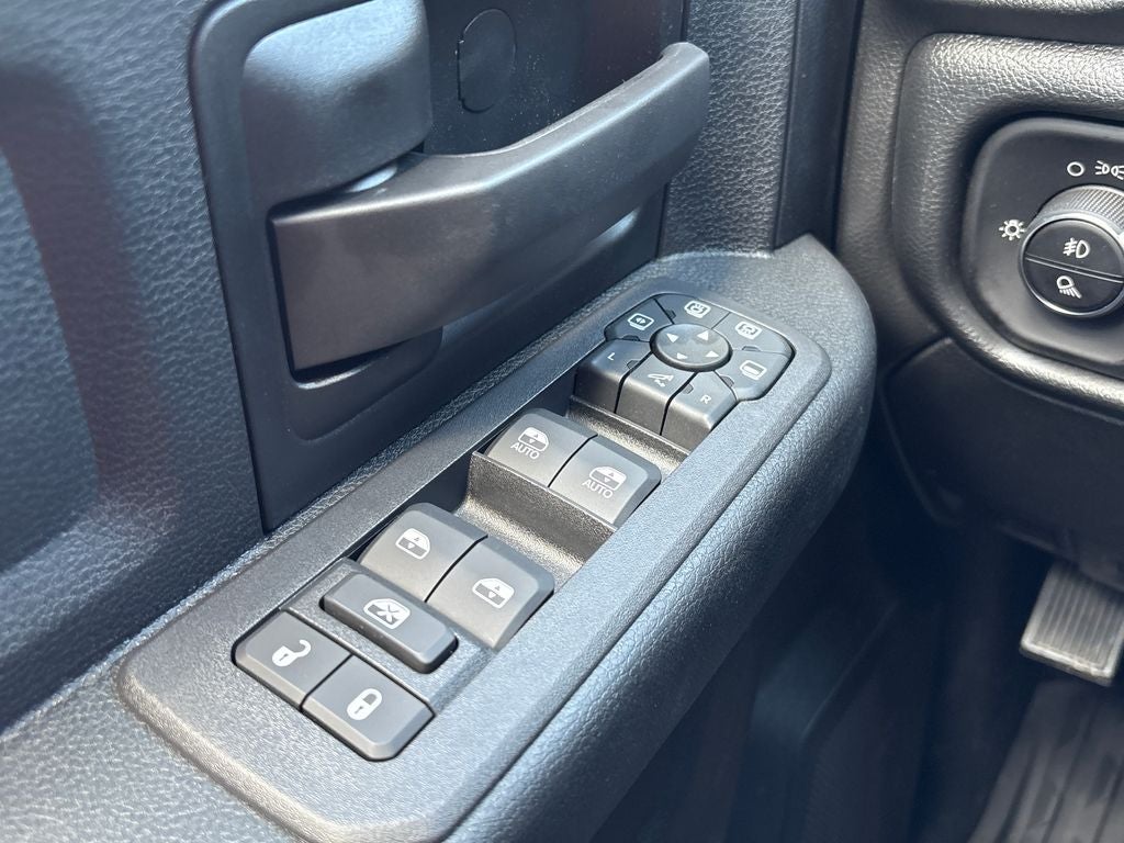 2026 RAM Ram 2500 RAM 2500 WARLOCK CREW CAB 4X4 6'4' BOX