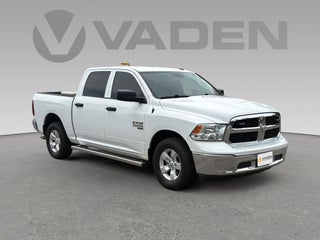 2022 RAM 1500 Classic Tradesman Crew Cab 4x4 5'7' Box