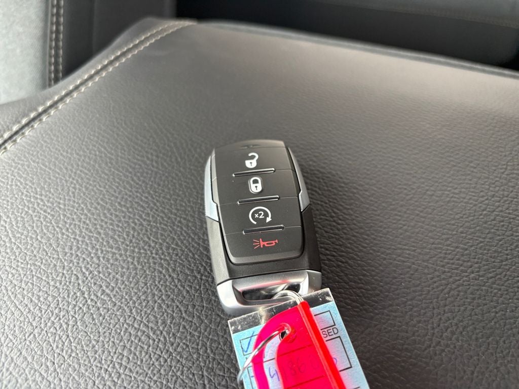 2026 RAM Ram 1500 RAM 1500 TRADESMAN CREW CAB 4X4 5'7' BOX