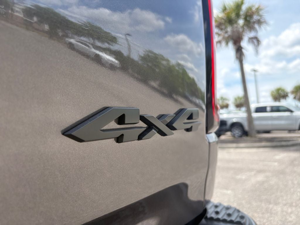 2026 RAM Ram 1500 RAM 1500 TRADESMAN CREW CAB 4X4 5'7' BOX