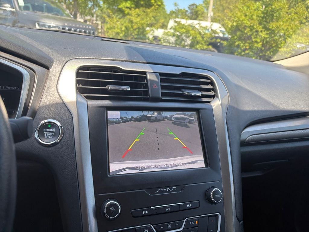 2020 Ford Fusion SE