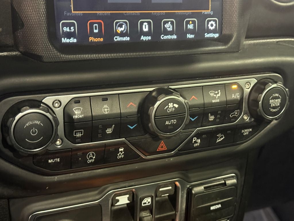 2020 Jeep Wrangler Sahara