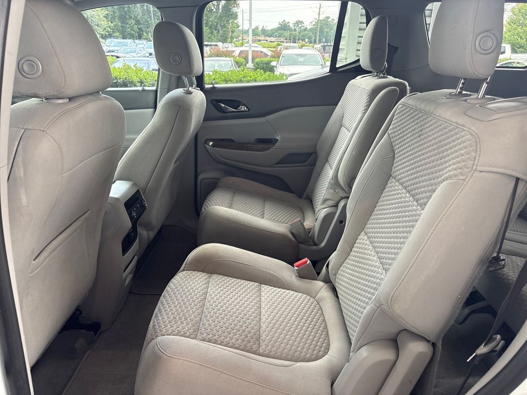 2017 GMC Acadia SLE-2