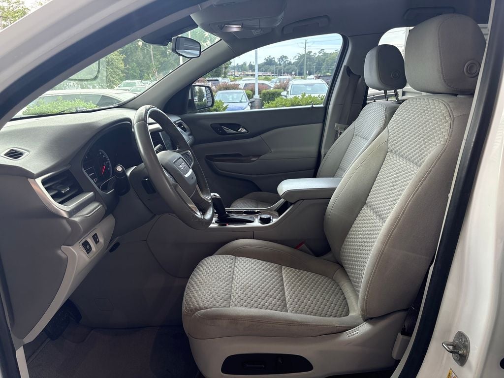 2017 GMC Acadia SLE-2