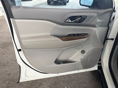2017 GMC Acadia SLE-2