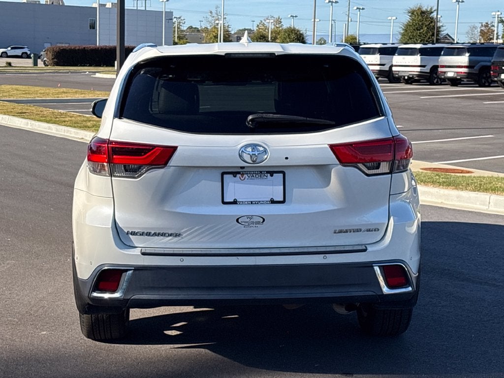 2019 Toyota Highlander Limited Platinum