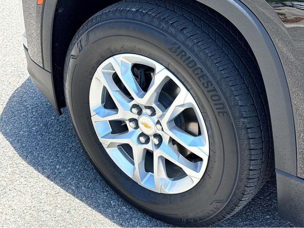 2023 Chevrolet Traverse LS