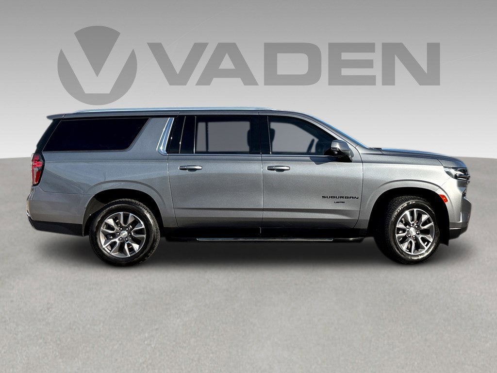 2022 Chevrolet Suburban LT