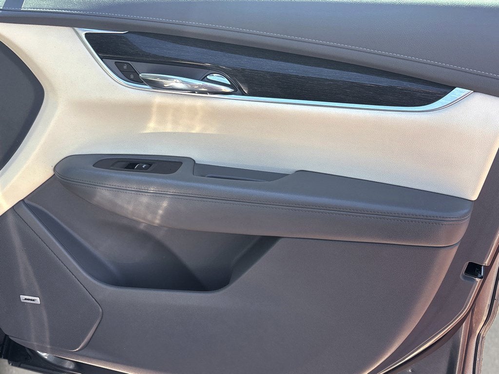 2022 Cadillac XT6 Premium Luxury