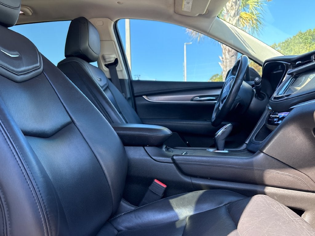 2017 Cadillac XT5 Luxury FWD