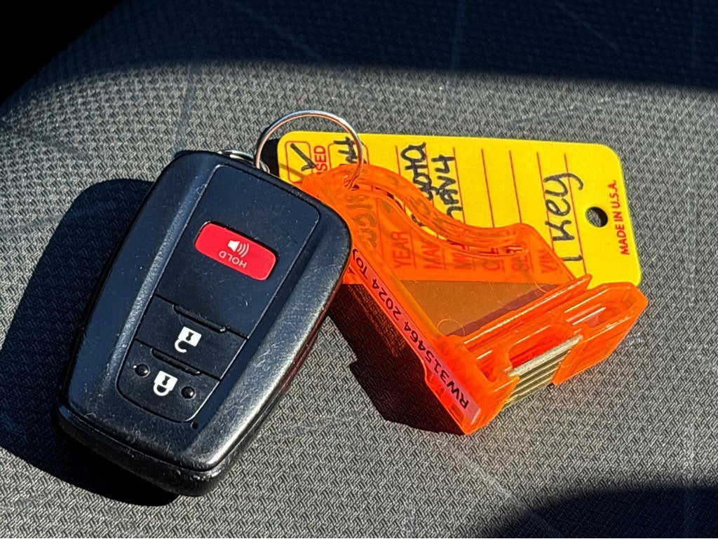 2024 Toyota RAV4 XLE