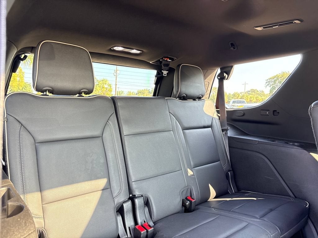 2023 GMC Yukon Base