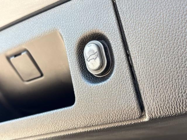 2020 Cadillac Escalade Premium Luxury