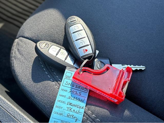 2025 Nissan Frontier SV