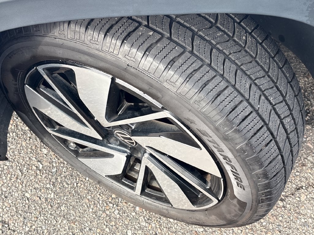 2025 Volkswagen Atlas Base