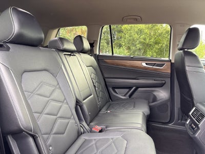 2025 Volkswagen Atlas Base