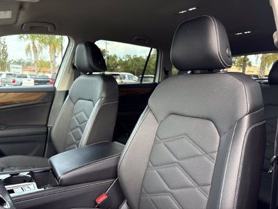 2025 Volkswagen Atlas Base