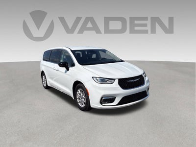2024 Chrysler Pacifica Base