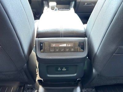 2022 Nissan Pathfinder Base