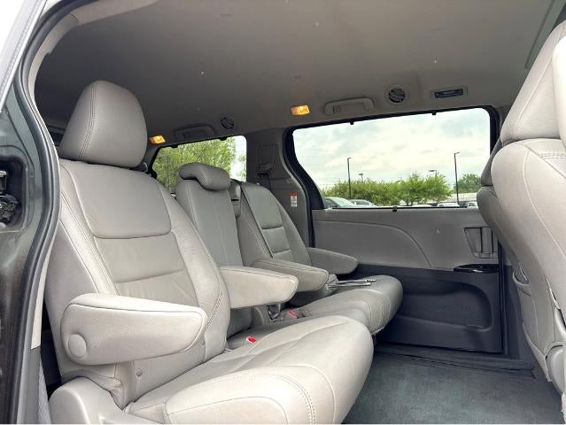 2016 Toyota Sienna XLE