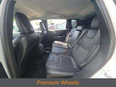 2023 Jeep Cherokee Base