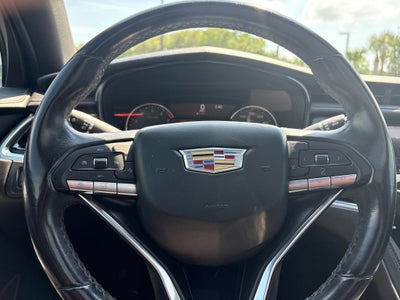 2022 Cadillac XT6 Base