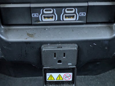 2021 RAM 1500 Laramie Crew Cab 4x2 5'7" Box