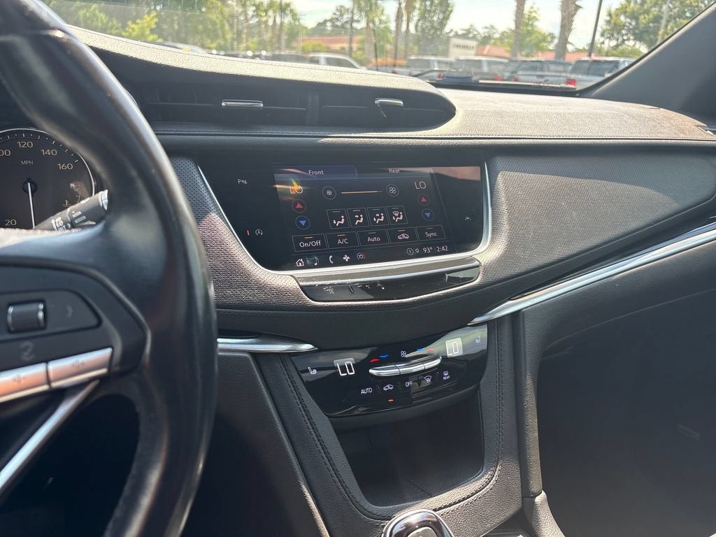 2022 Cadillac XT6 Luxury