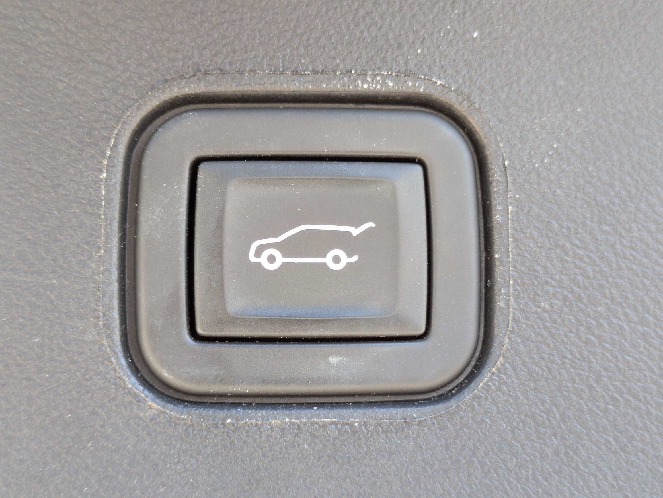 2024 Cadillac LYRIQ Luxury 1