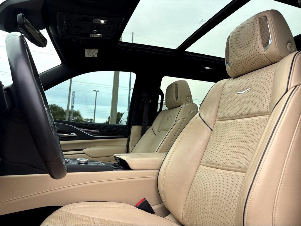 2023 Cadillac Escalade Premium Luxury
