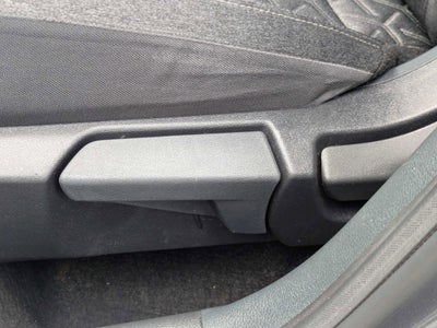 2025 Nissan Kicks SV FWD